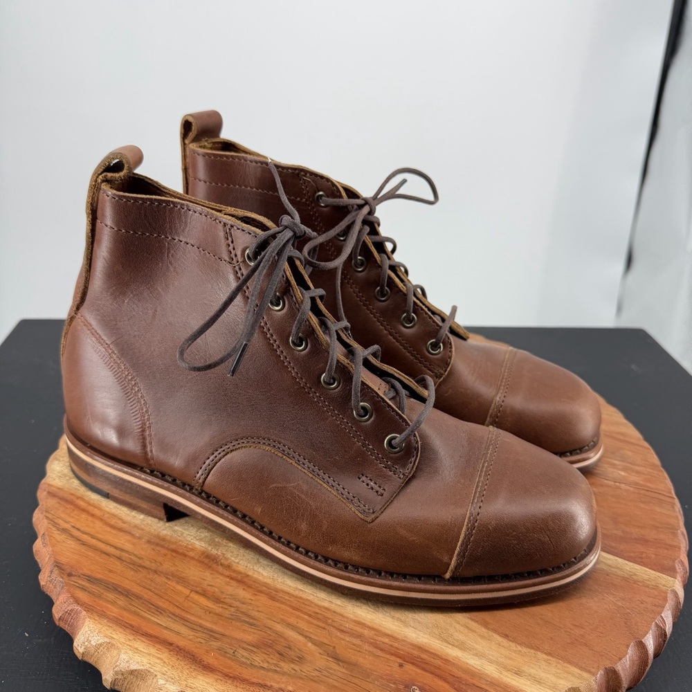 Helm Muller Boots brown leather cap toe lace boots sz 8 D